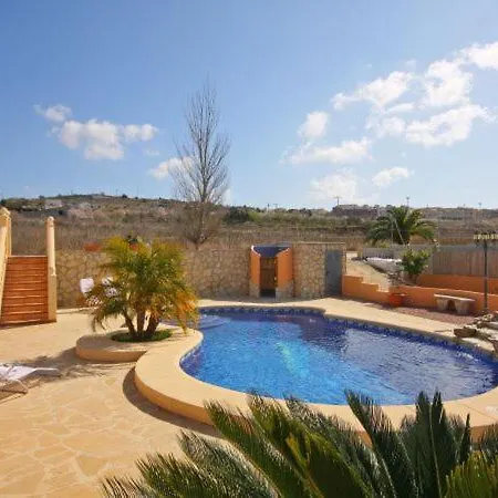Sleeps 8 Pool Villa *